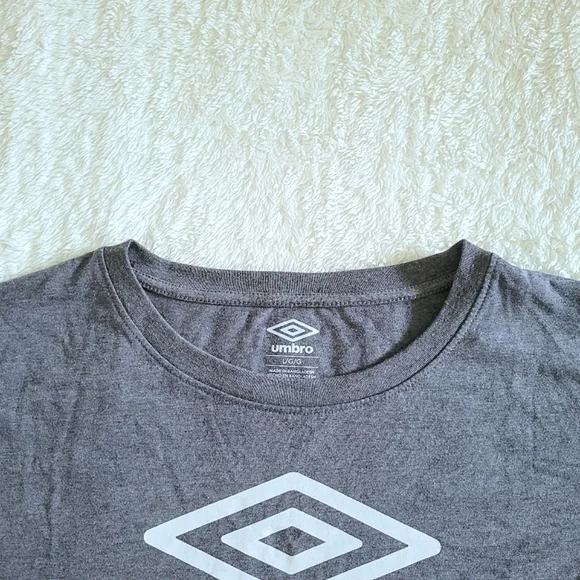 umbro Boxy🥊Cropped Logo Tee👕 - NWT - Picture 3 of 11